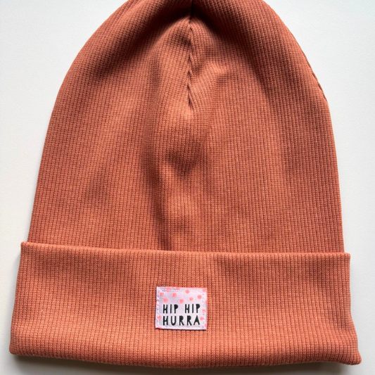 Beanie "terracotta/HIP HIP HURRA" (KU 43-46cm)